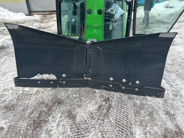 1411409-18 Redskapsbärare med tillbehör – Egholm City Ranger 2260 -2022, endast 360 h