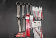1472875 Tools, 16 pcs - impact wrenches, chisels, scriber, snap-off blade