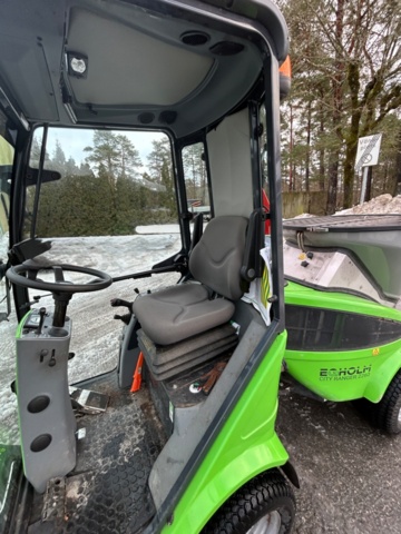 1411409-33 Redskapsbärare med tillbehör – Egholm City Ranger 2260 -2022, endast 360 h