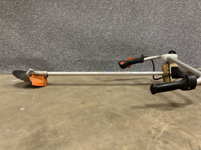 1431715-2 Röjsåg - Stihl FS 490 C (Reparationsobjekt)