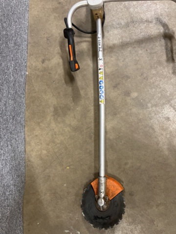 1431715-3 Röjsåg - Stihl FS 490 C (Reparationsobjekt)