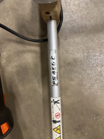 1431715-6 Röjsåg - Stihl FS 490 C (Reparationsobjekt)