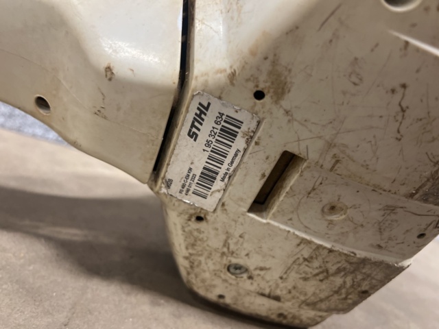 1431715-8 Röjsåg - Stihl FS 490 C (Reparationsobjekt)