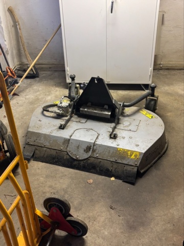 1411409-39 Redskapsbärare med tillbehör – Egholm City Ranger 2260 -2022, endast 360 h