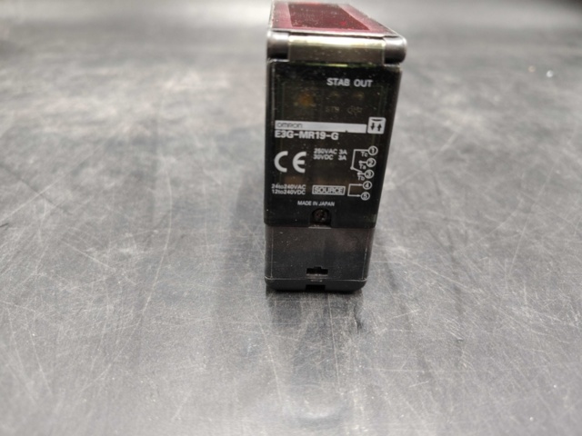 1472879-7 Photosensor - Omron - photoelectric, reflective, IP67, 12-240 V