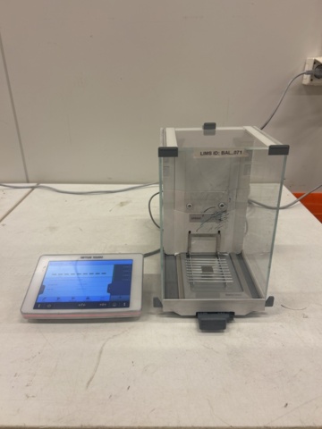 1435620-1 Analytical Laboratory Scale - Mettler Toledo XPR204 (Repair item)