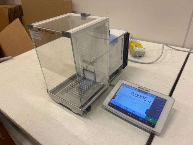1435621-2 Analytical laboratory balance - Mettler Toledo XPR204