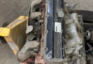 1404412 V8 engine with associated straight-engine - Chevrolet 305
