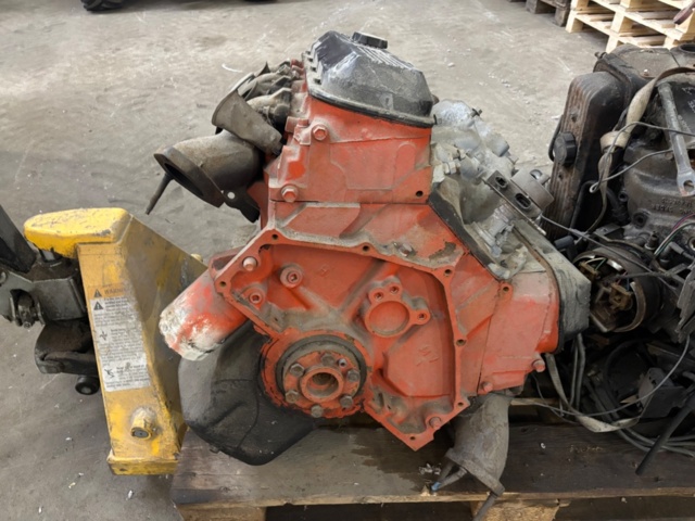 1404412-3 V8 engine with associated straight-engine - Chevrolet 305