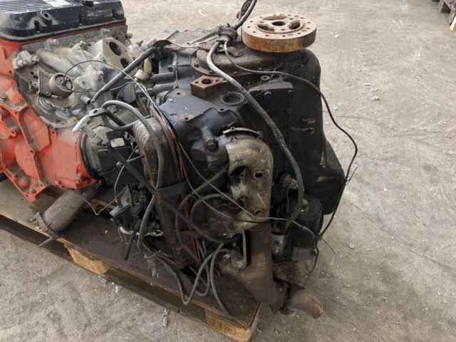 1404412-10 V8 engine with associated straight-engine - Chevrolet 305