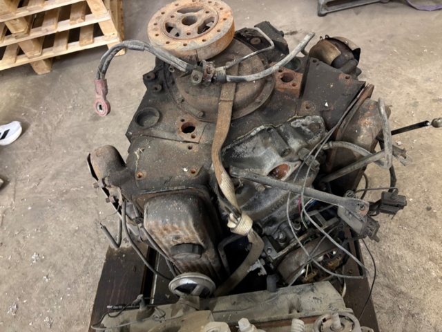 1404412-14 V8 engine with associated straight-engine - Chevrolet 305