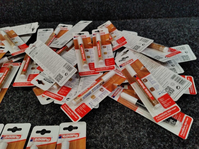 1470686-7 Möbelpennor och möbelreparationskit edding