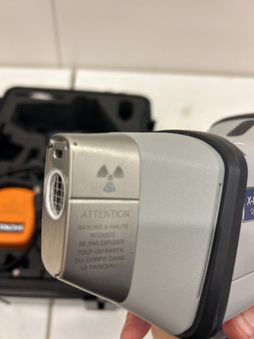 1435635-9 Handhållet röntgenfluorescensanalysverktyg med bordsstativ - Hitachi X-MET8000 Optimum GEO