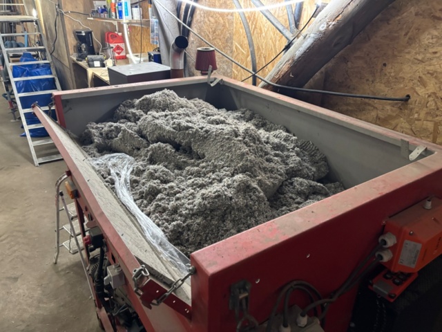 1404414-5 Loose wool machine with petrol engine – unknown make/model