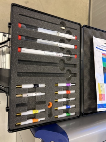1435638-18 NMR-spektrometer med autosampler och tillbehör - Oxford Instruments X-Pulse HFX -2023