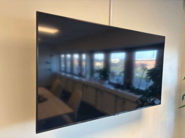 1368225-6 Office furniture - Tables, chairs, etc.