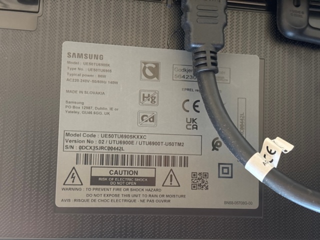 1368225-7 Office furniture - Tables, chairs, etc.