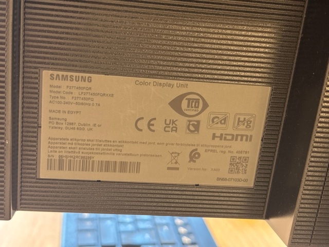 1368227-5 Office furniture - Desks, chairs, screens, etc.