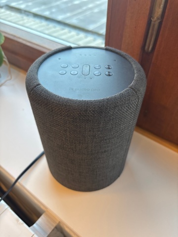 1368227-8 Office furniture - Desks, chairs, screens, etc.