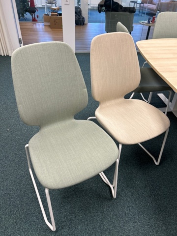 1368235-4 Conference furniture - Kinnarps