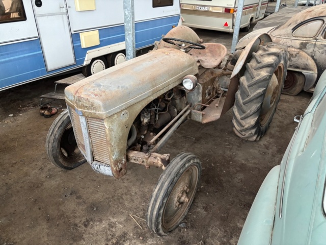 1404427-1 Traktor – Ferguson TEA -1949