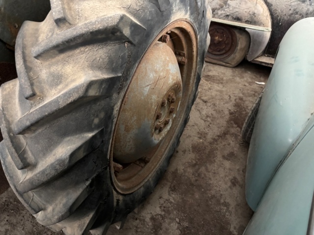 1404427-4 Traktor – Ferguson TEA -1949