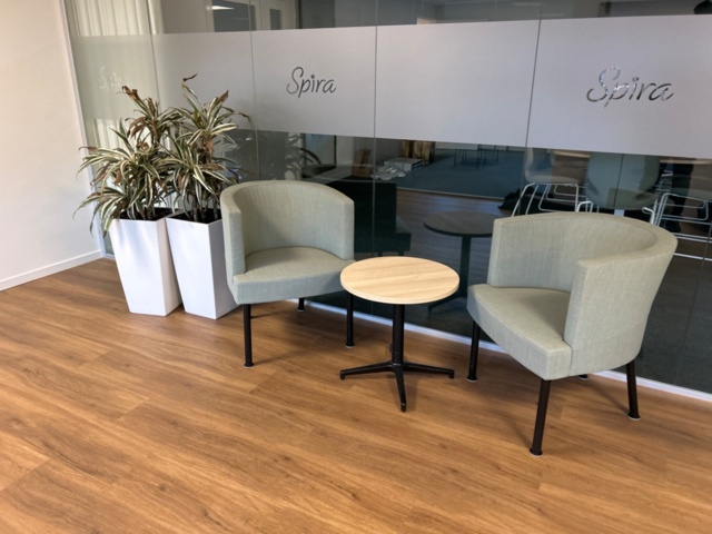 1368224-1 Armchairs, 2 pcs and table - Kinnarps