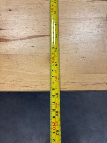 1368239-2 Furniture & loose contents in kitchen