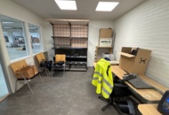 1368242 Office furniture - Desks, filing cabinets, shelves, etc.