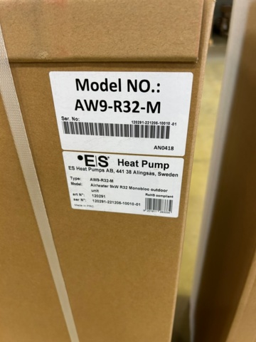 1475728-5 9 kW luft/vatten värmepump från Energy Save, ansluts till befintligt värmesystem.K64