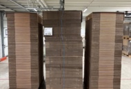 1368244 Pallets 3 pcs with cardboard boxes