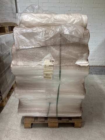 1368245-4 Pallets approx. 13 pcs with packaging material