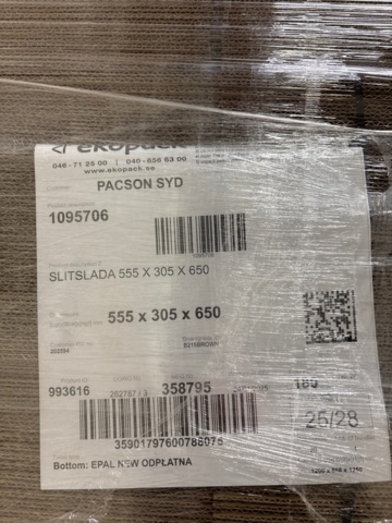 1368248-3 Pallar 17 st med slitslådor