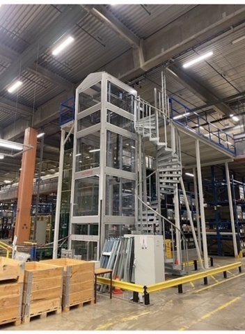 1411399-1 Vertikaltransportör / Höglager-hiss, Swisslog / Inter System – Komplett anläggning