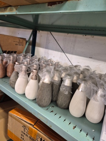 1351392-4 Lager med heminredning