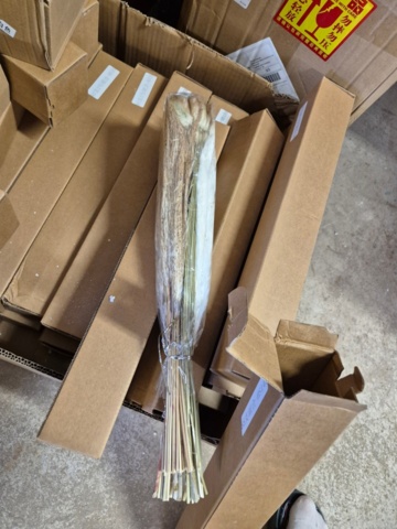 1351392-25 Lager med heminredning