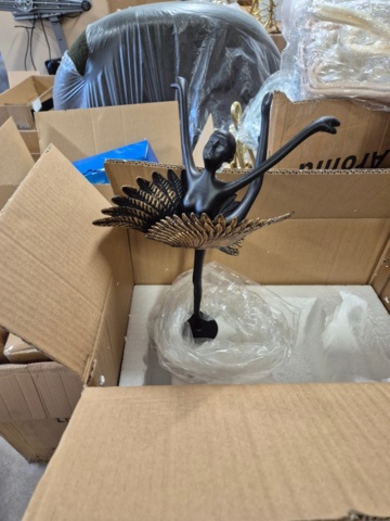 1351392-30 Lager med heminredning