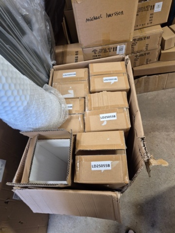 1351392-35 Lager med heminredning