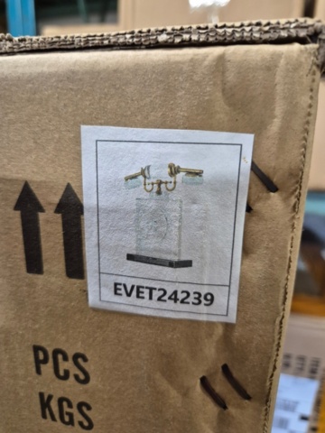 1351392-53 Lager med heminredning