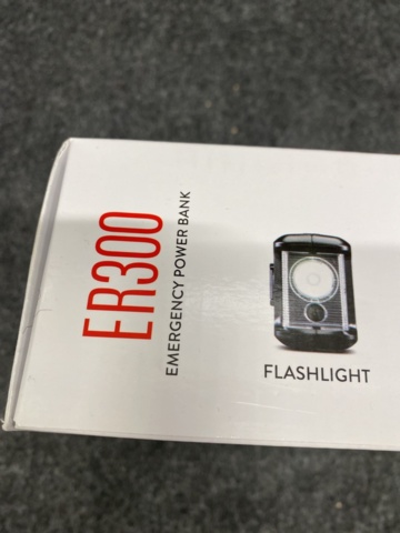 1475878-6 Emergency radio / power bank Midland ER300