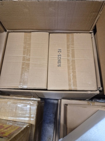 1351392-81 Lager med heminredning