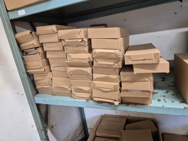 1351392-104 Lager med heminredning