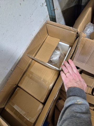 1351392-106 Lager med heminredning