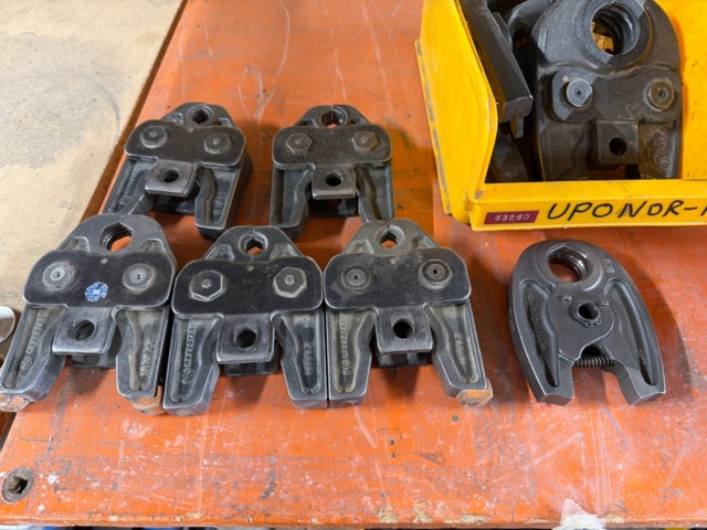 1449409-4 Press heads for press machines