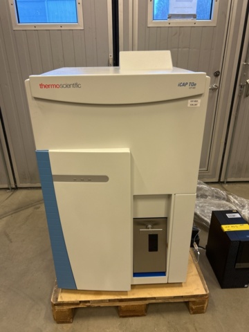1435647-10 ICP-MS-analysutrustning med kylaggregat, vakuumpump och dator – Thermo Scientific iCAP TQe