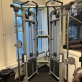 1424013-1 Kabelmaskin med dubbla viktmagasin - Life Fitness