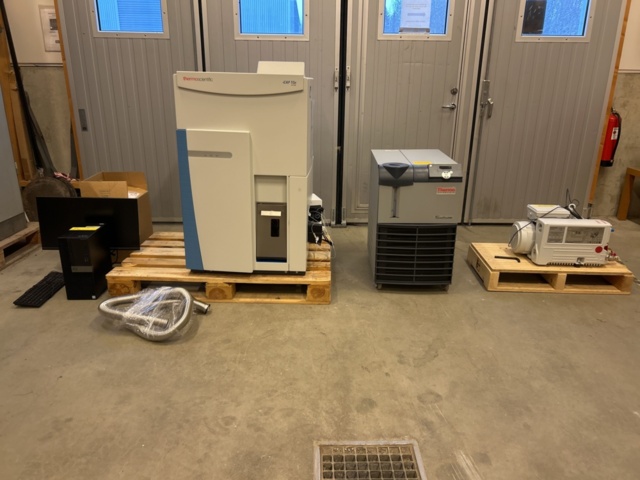 1435648-1 ICP-MS-analysutrustning med kylaggregat, vakuumpump, dator – Thermo Scientific iCAP TQe