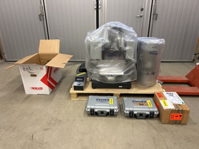 1435649-1 Utrustning för kontaktvinkel- och tensiometrimätning – KRÜSS DSA100E med krafttensiometer