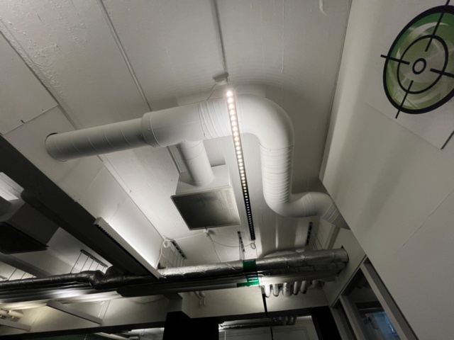 1424028-2 LED belysning i gym 20 st armaturer