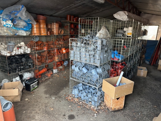 1449455-1 Allt i rummet, rörmuffar med mera